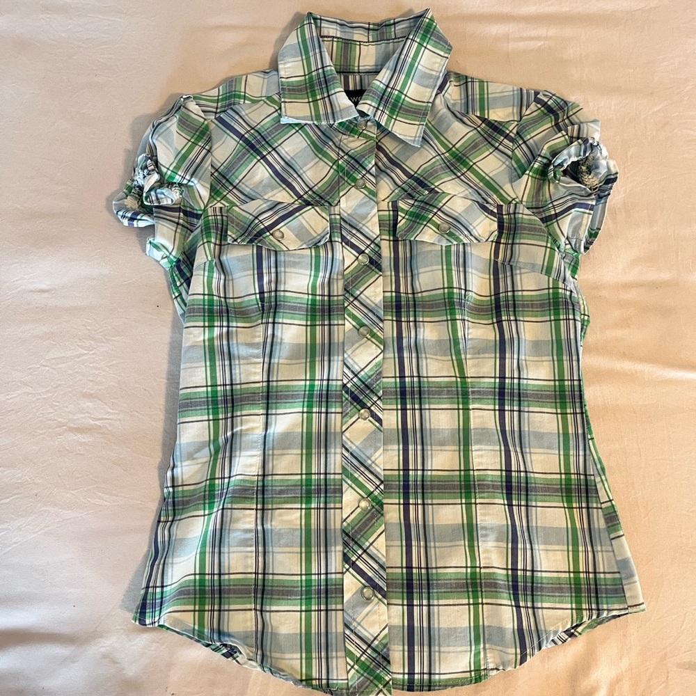 Wetseal Plaid Short Sleeve Button Down Shirt